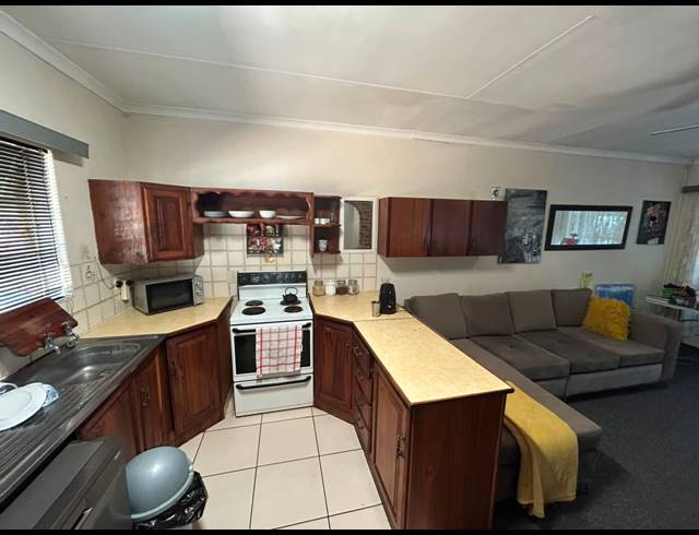 1 BEDROOM APARTMENT FOR SALE IN MEERHOF